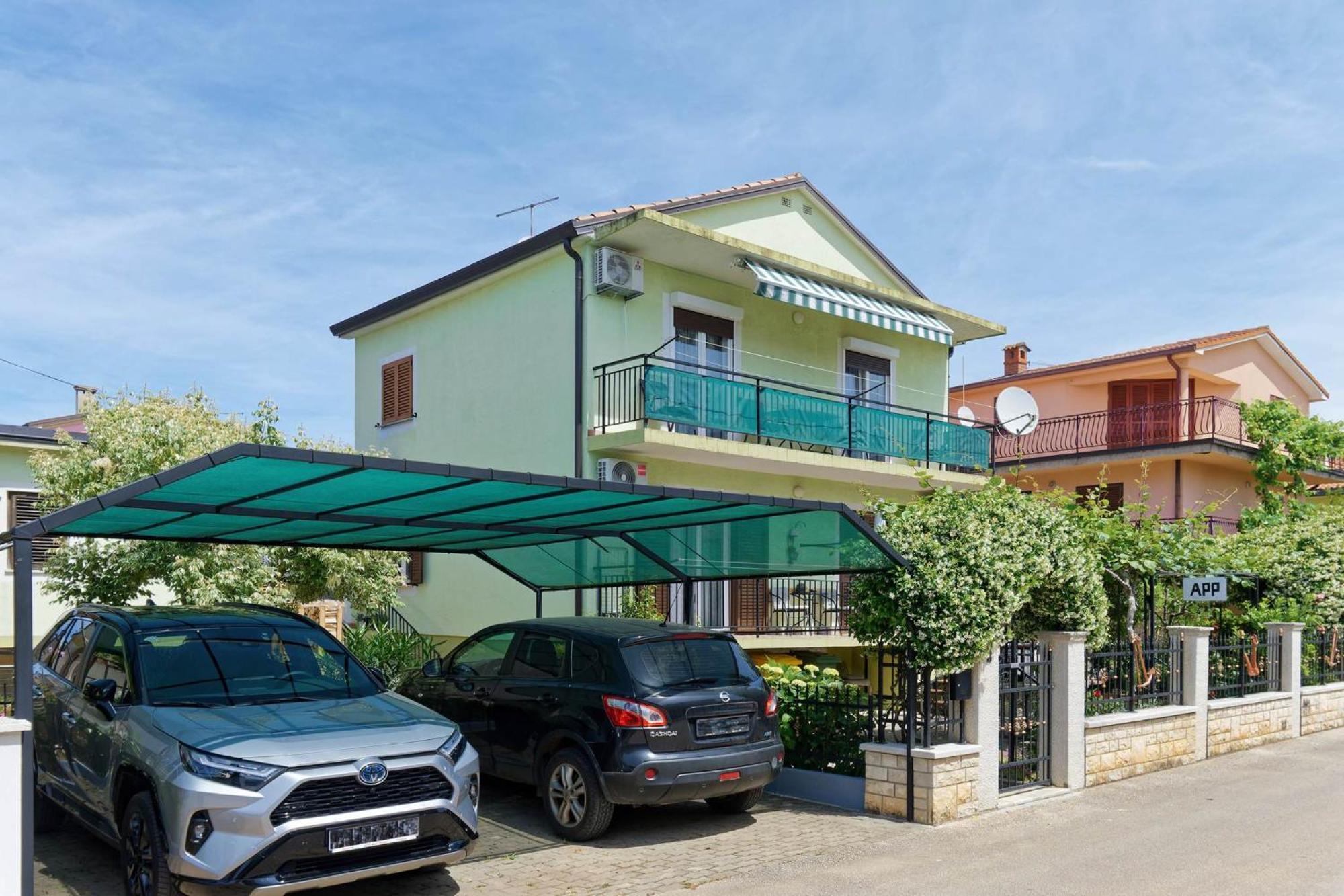 Apartments Grassi By Rent Istria Умаг Екстер'єр фото