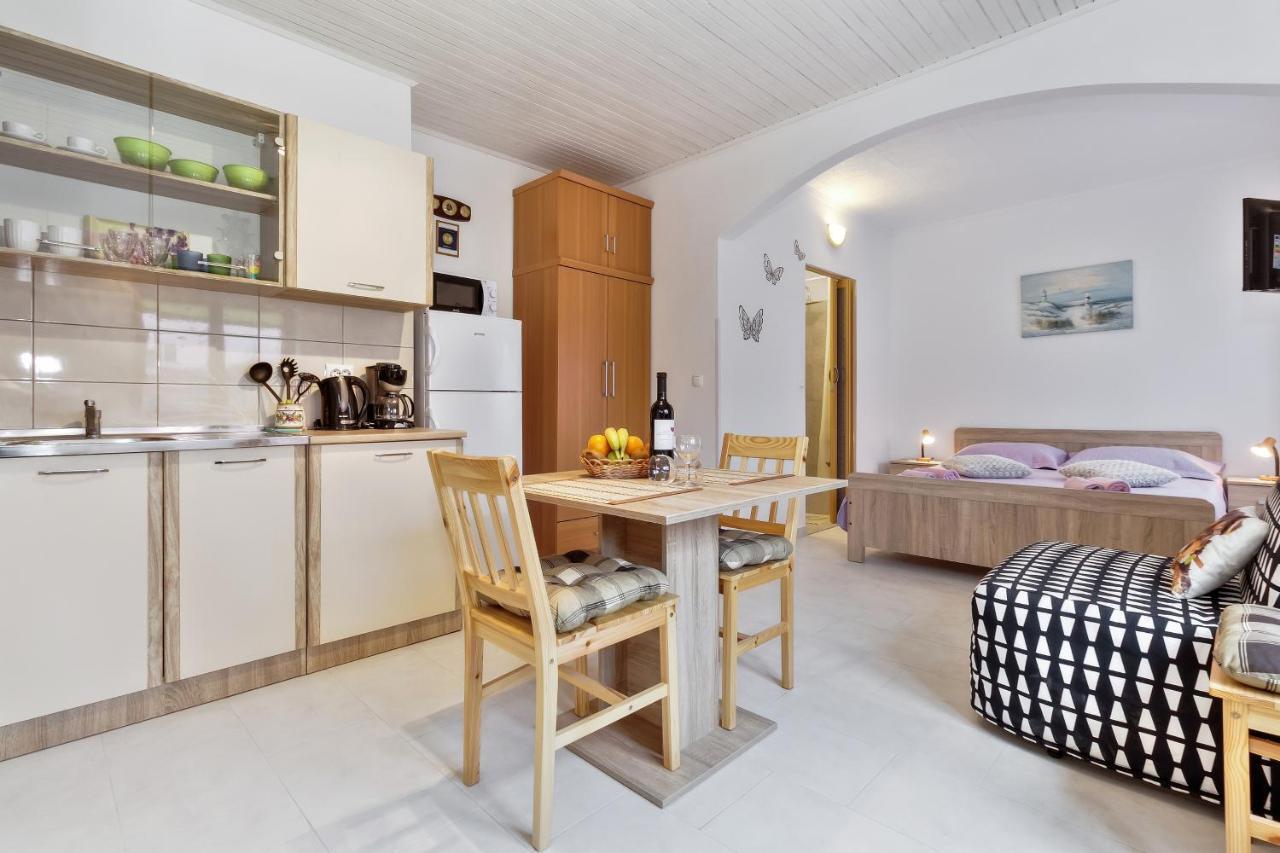 Apartments Grassi By Rent Istria Умаг Екстер'єр фото