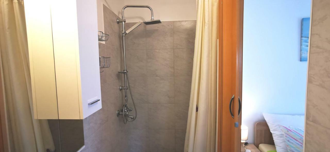 Apartments Grassi By Rent Istria Умаг Екстер'єр фото