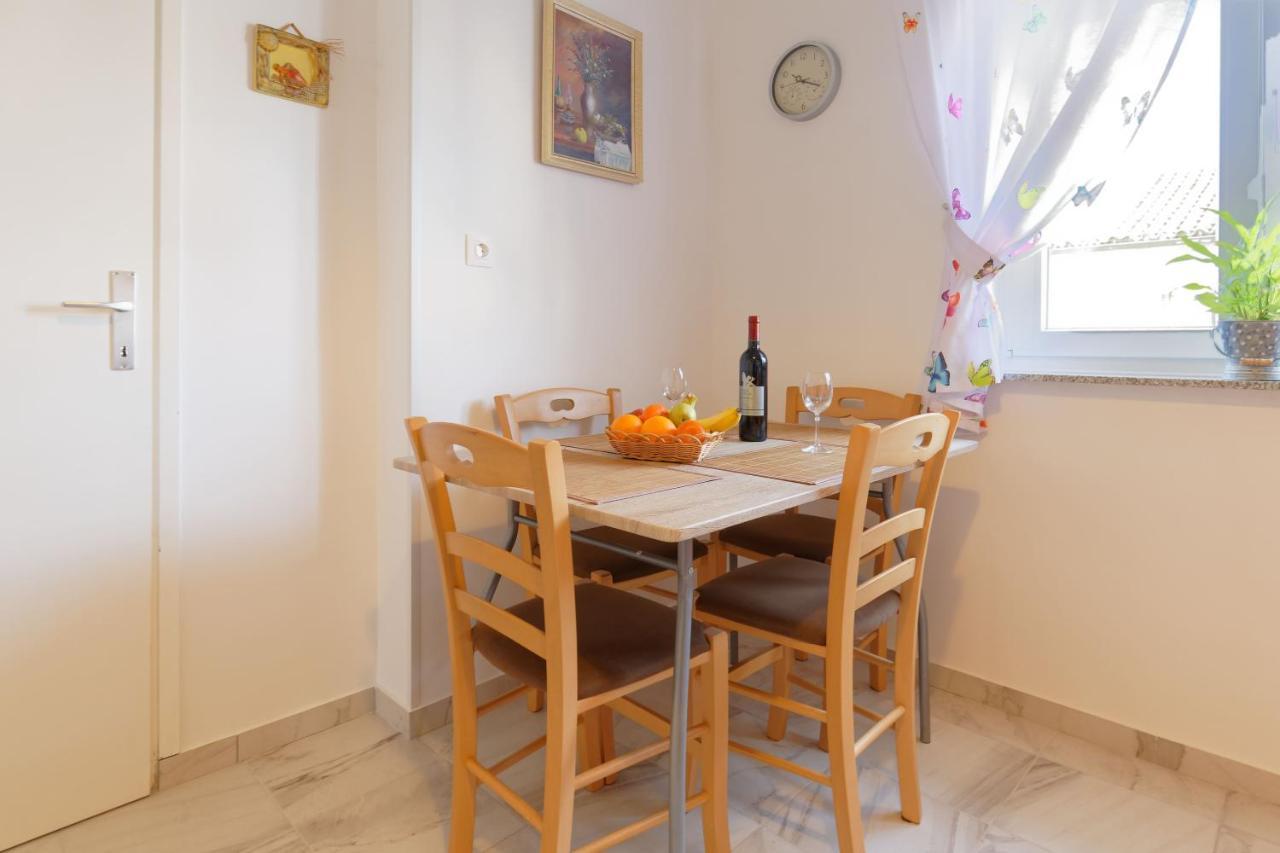 Apartments Grassi By Rent Istria Умаг Екстер'єр фото