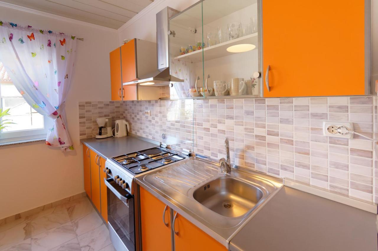 Apartments Grassi By Rent Istria Умаг Екстер'єр фото